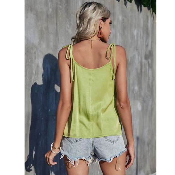 Light Green Cami Cowl Neck Shoulder Ties Top Relaxed Fit - Picture 3 of 7